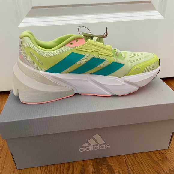 Women's ADISTAR Running Shoes from Adidas - Picture 2 of 8